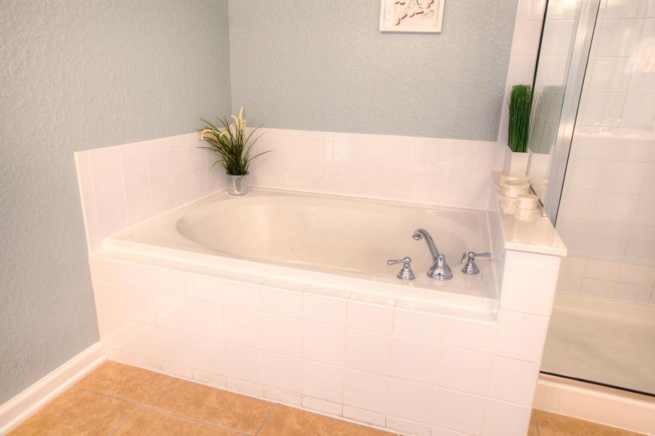 Stunning Lakeview Condo Wprivate Balcony Kissimmee Esterno foto