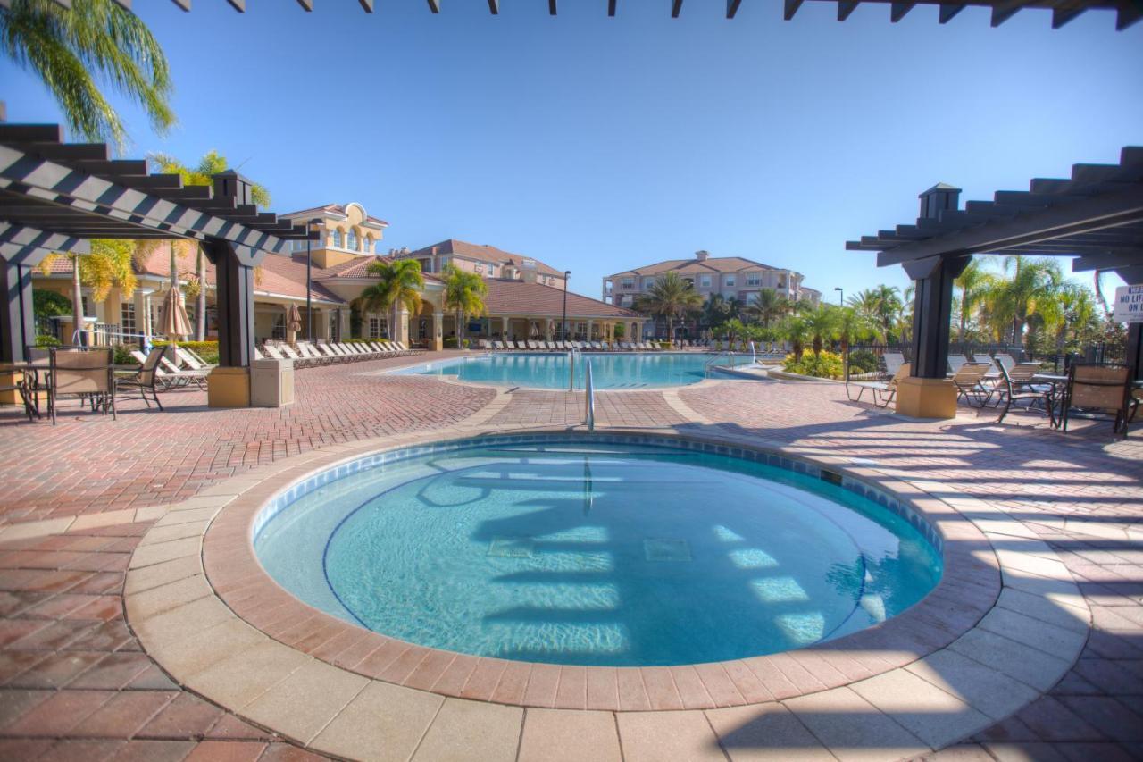 Stunning Lakeview Condo Wprivate Balcony Kissimmee Esterno foto